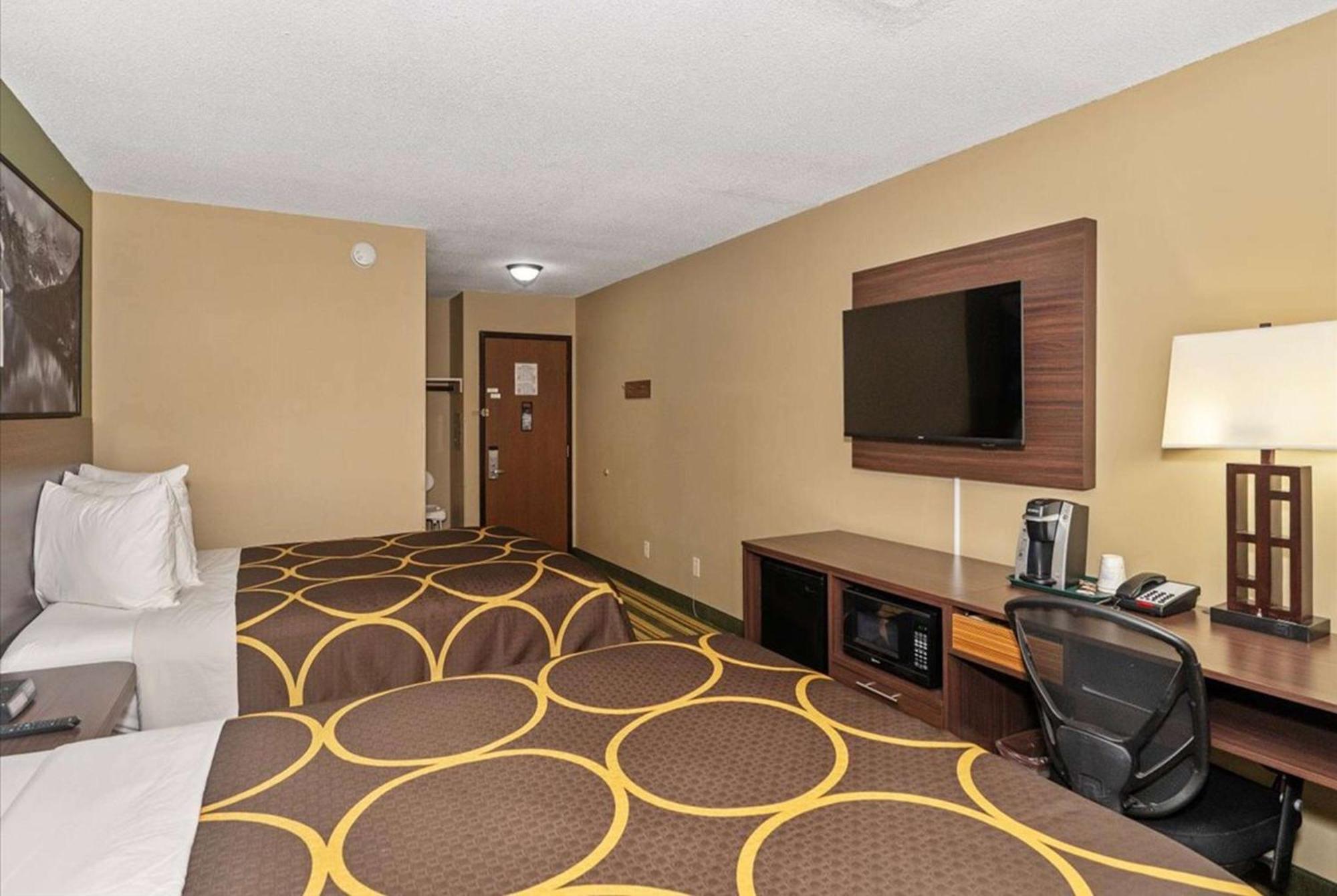 Super 8 By Wyndham Superior Wi Hotel Kültér fotó